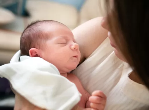 Quand faire une séance d'ostéopathie après un accouchement, Neuville-sur-Saône, CI Ostéopathie